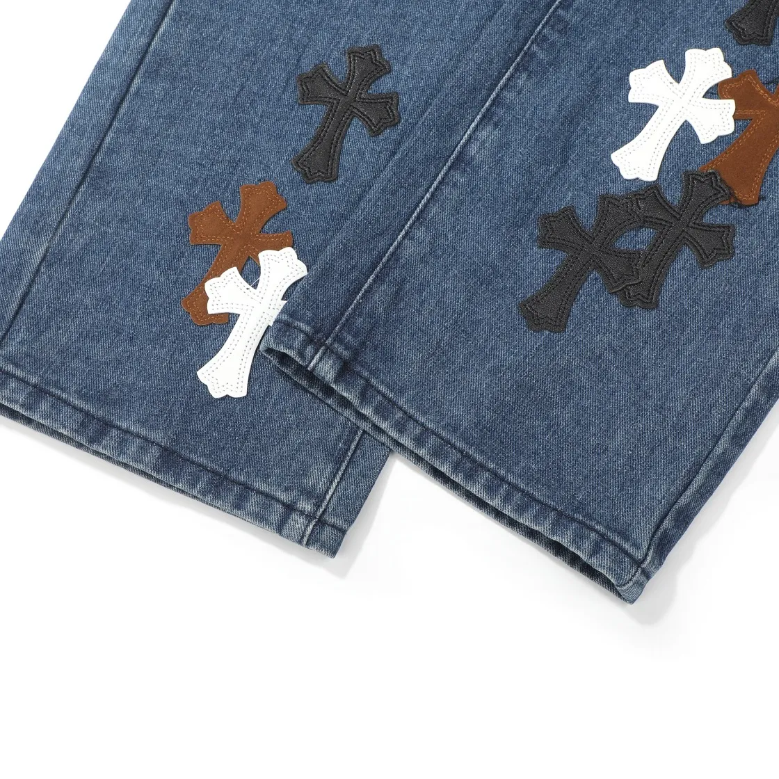 P280 (top replica) [New] Chrome Hearts Matty Boy Sex Records series limited leather multi-color high street work jeans - ch jeans need to be washed and then disassembled and hand-stitched with sheepskin cross leather and then spliced ​​to complete. The whole process is too complicated to explain. The texture can be seen in hand, and it’s all about looking good. These are the most beautiful pants in Crowe’s heart. They are made of beaded canvas fabric, and heavy washing makes the upper body of the fabric more textured, and the pants shape is tall and straight! The three-dimensional cutting of the whole trousers is a masterpiece! The hardware is customized by zp. The beaded canvas fabric is thick and soft after being washed. It has good breathability. Customized small leather label. Unique design. The details are simple and elegant, and the workmanship is exquisite. The whole trousers are neatly routed and the details are in place! It’s so cool that both men and women can easily control the trend of gender-neutral shorts!  Color: Blue Size: Corresponding sizes S-XXL, detailed sizes can be found in Figure 9